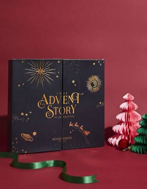 Accessorize advent calendar box with gold foil