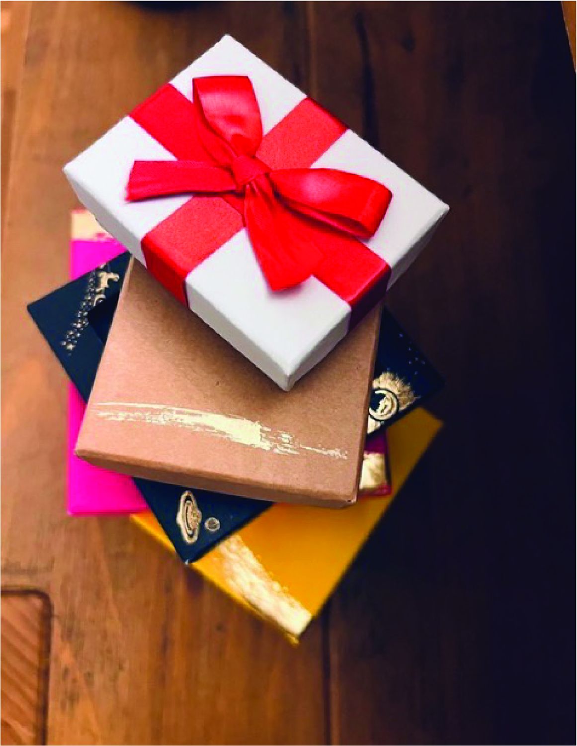 Rigid gift boxes with satin ribbon